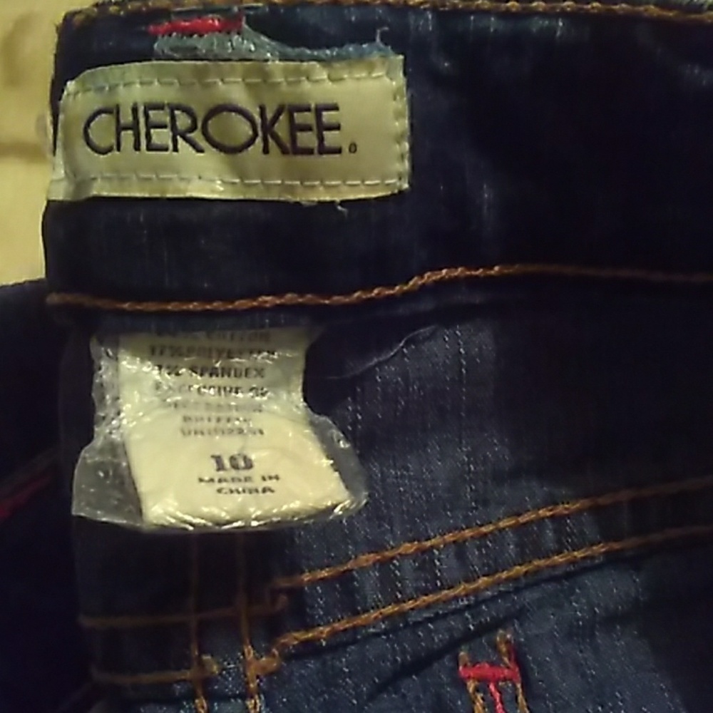 Capris - Picture 5 of 5
